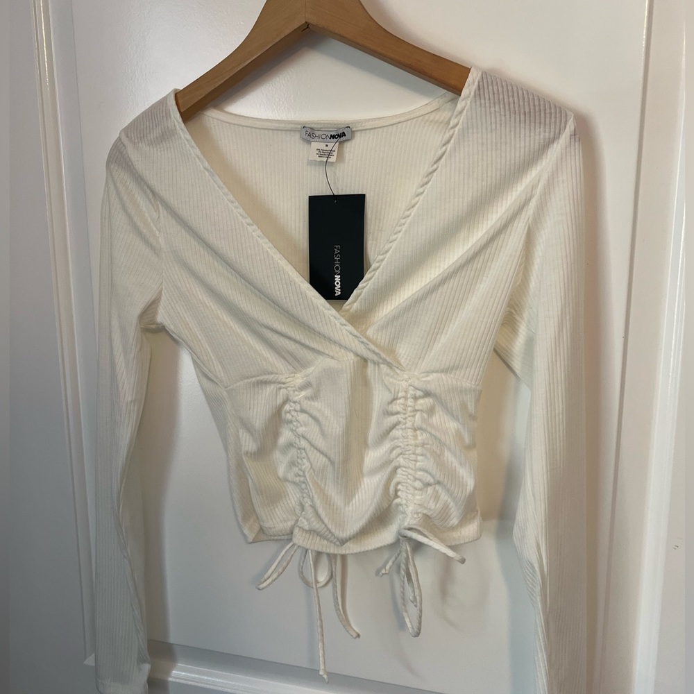 Fashion Nova long sleeve crop